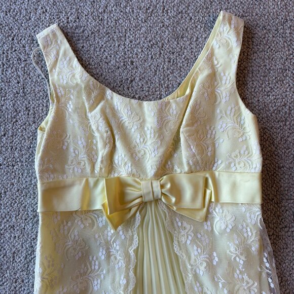 Vintage 1950s Butter Yellow Chiffon Lace Formal Dress | Prom / Party | XS/S - Picture 3 of 9